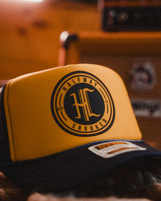 Halfway crooked Trucker cap Mangobeard