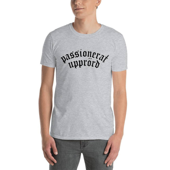 Passionerat Upprörd T-Shirt - mangobeard
