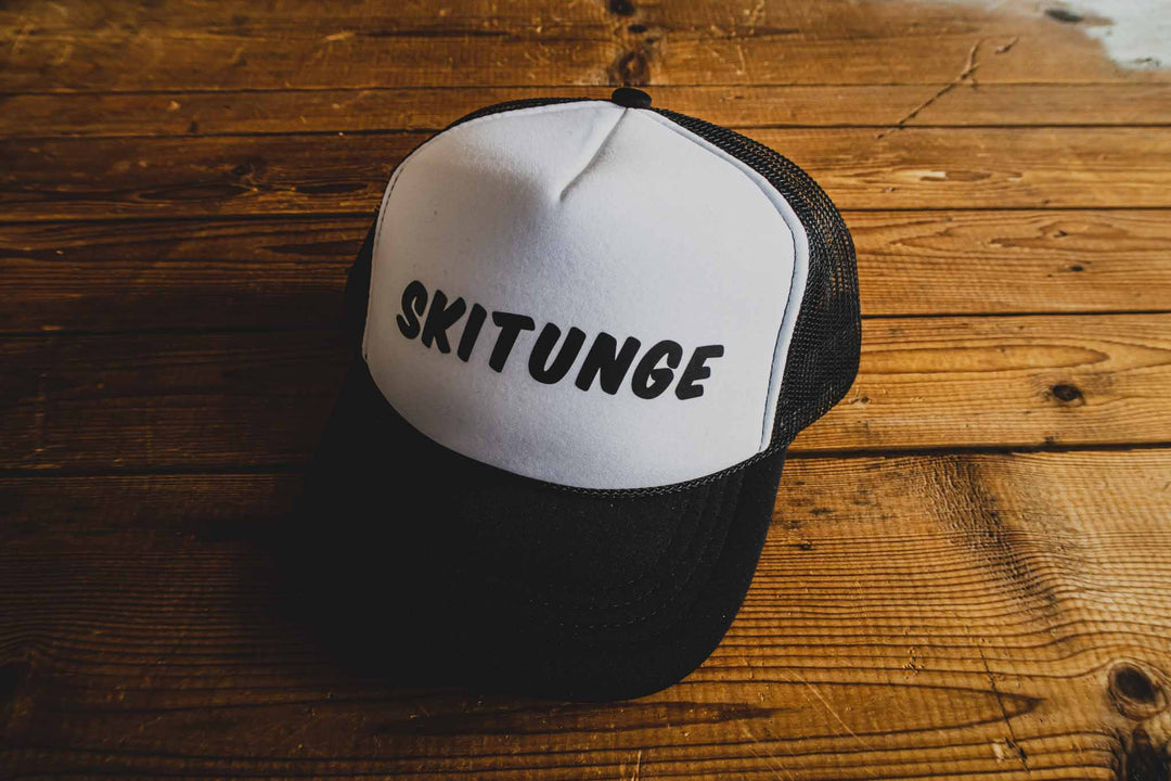 Skitunge - Youth - Trucker Cap - mangobeard